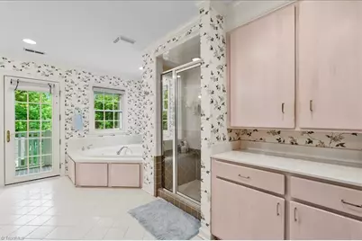 2109 Medford Lane, Greensboro, NC 27408 - Photo 23
