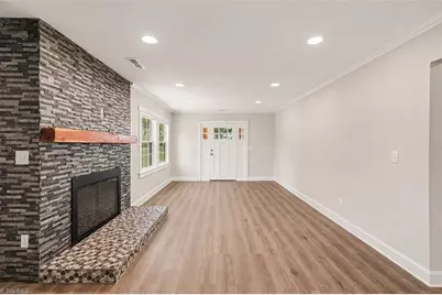 933 E King Street, King, NC 27021 - Photo 5