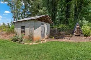 2316 Swan Creek Rd, Jonesville, NC 28642 - Photo 15