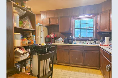 810 Sherrilwood Drive, Greensboro, NC 27406 - Photo 5