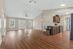 109 McCleskey Dr, Yadkinville, NC 27055 - Photo 5