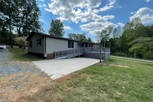 1041 Brooks Rd, Reidsville, NC 27320 - Photo 3
