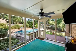 4400 Oak Hollow Dr, High Point, NC 27265 - Photo 31