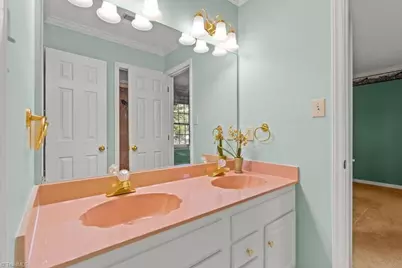 1305 Swanner Court, High Point, NC 27262 - Photo 33