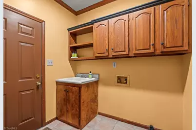 1305 Swanner Court, High Point, NC 27262 - Photo 19