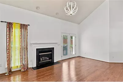 4106 Clovelly Drive, Greensboro, NC 27406 - Photo 9