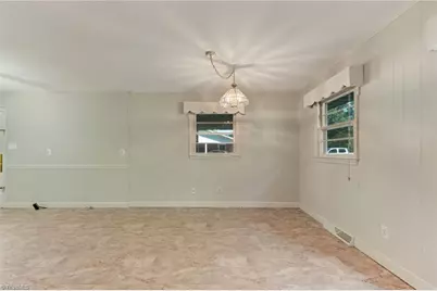 801 Grand Oaks Drive, Eden, NC 27288 - Photo 11