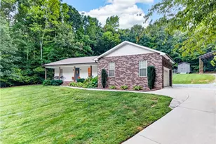 860 Black Lake Rd, Thomasville, NC 27360 - Photo 3