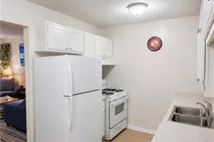 1929 Vantage Point Pl, Greensboro, NC 27407 - Photo 5