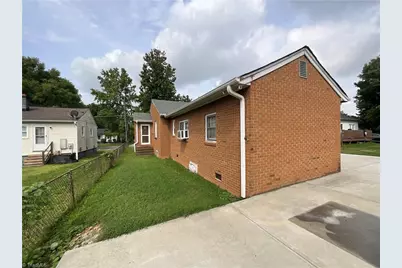 1107 Avalon Road, Greensboro, NC 27401 - Photo 9