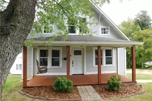 1054 N Bridge St, Elkin, NC 28621 - Photo 1