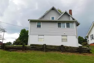 1054 N Bridge St, Elkin, NC 28621 - Photo 5