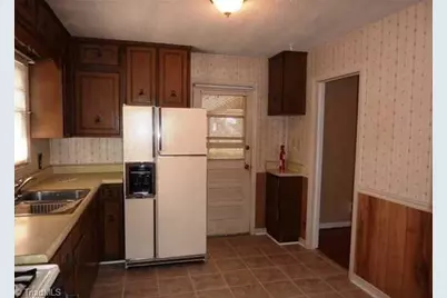 915 Stephens Street, Greensboro, NC 27406 - Photo 5
