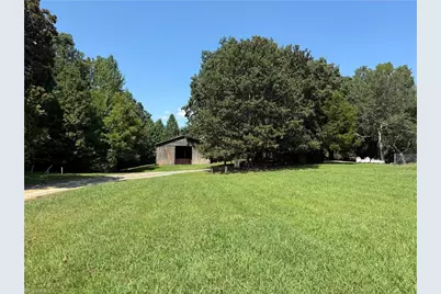 2930 Reginas Way, Randleman, NC 27317 - Photo 5