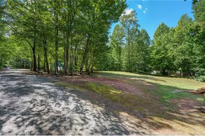 1082 Raccoon Court, Reidsville, NC 27320 - Photo 3