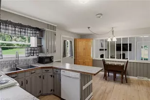 3438 E Pine St, Mount Airy, NC 27030 - Photo 7