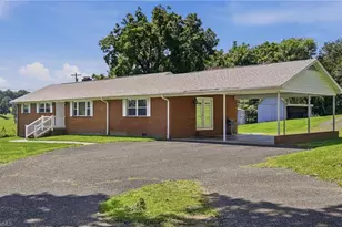 3438 E Pine St, Mount Airy, NC 27030 - Photo 1