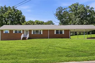 3438 E Pine St, Mount Airy, NC 27030 - Photo 1