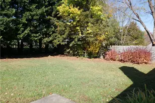 2025 Ardmore Village Ln, Winston-Salem, NC 27127 - Photo 17