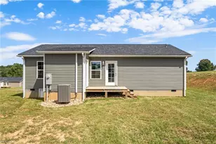 90 Millards Wy, Sparta, NC 28675 - Photo 5