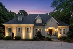 1912 Pembroke Rd, Greensboro, NC 27408 - Photo 3