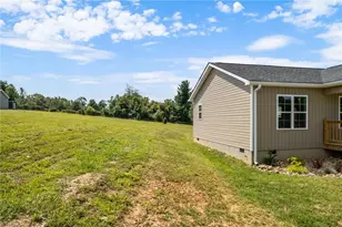 130 Millards Wy, Sparta, NC 28675 - Photo 3