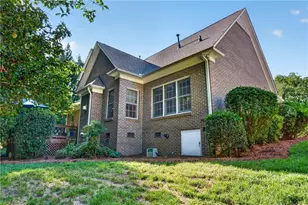 3706 Regents Park Ln, Greensboro, NC 27455 - Photo 37