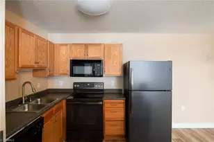 1840 Crst Holw Dr, Winston-Salem, NC 27103 - Photo 7