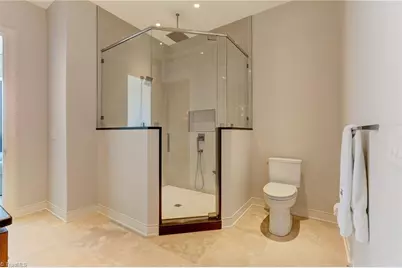 201 N Elm Street #1601, Greensboro, NC 27401 - Photo 23
