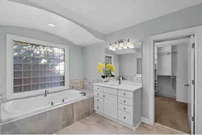 1901 Rosevilla Lane, Greensboro, NC 27455 - Photo 27