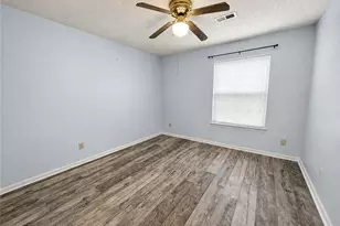 5519 Hornaday Rd, Greensboro, NC 27409 - Photo 13