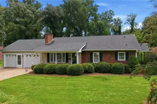 317 Hillcrest Dr, Elkin, NC 28621 - Photo 3