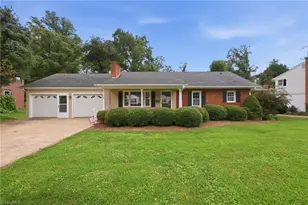 317 Hillcrest Dr, Elkin, NC 28621 - Photo 1