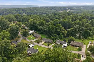 317 Hillcrest Dr, Elkin, NC 28621 - Photo 7