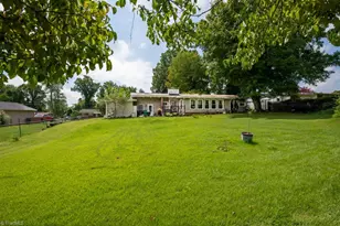 703 Locust Pl, High Point, NC 27265 - Photo 49
