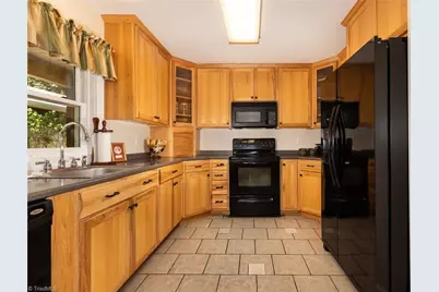 789 W Meadow Parkway, Moravian Falls, NC 28654 - Photo 19