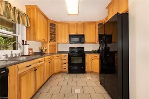 789 W Meadow Pkwy, Moravian Falls, NC 28654 - Photo 19