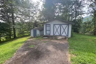 2082 Mountain Valley Church Rd, North Wilkesboro, NC 28659 - Photo 11