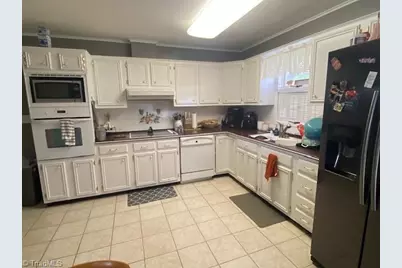 2082 Mountain Valley Church Road, North Wilkesboro, NC 28659 - Photo 17