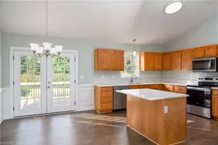 4152 Meredith Woods Ln, Winston-Salem, NC 27107 - Photo 7