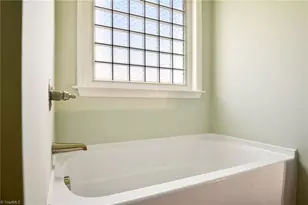 4152 Meredith Woods Ln, Winston-Salem, NC 27107 - Photo 15