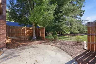103 Briar Ridge Cir, Winston-Salem, NC 27104 - Photo 33