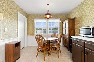 16 St Martin Pl, Greensboro, NC 27455 - Photo 9