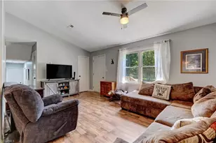 1030 Haywood St, Eden, NC 27288 - Photo 7