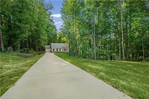 312 Della Dr, Winston-Salem, NC 27105 - Photo 5