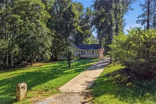 1505 Brannock Dr, Greensboro, NC 27406 - Photo 35