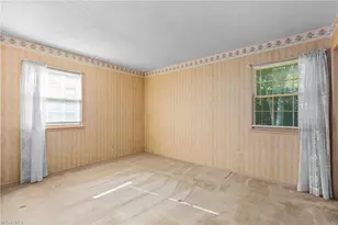808 Ernest Ct, High Point, NC 27263 - Photo 17