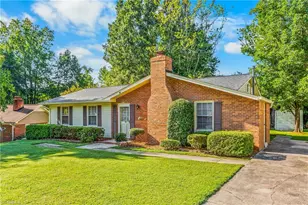 808 Ernest Ct, High Point, NC 27263 - Photo 3