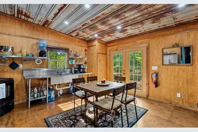 558 Throckmorton Road, Madison, NC 27025 - Photo 15
