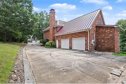 1703 Farnsworth Court, High Point, NC 27262 - Photo 37
